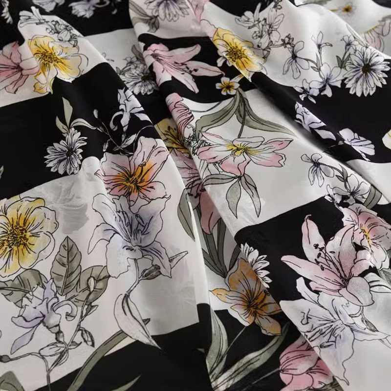 Sewing Jackets - Blumen schwarz weiß gestreifter Baumwoll stoff