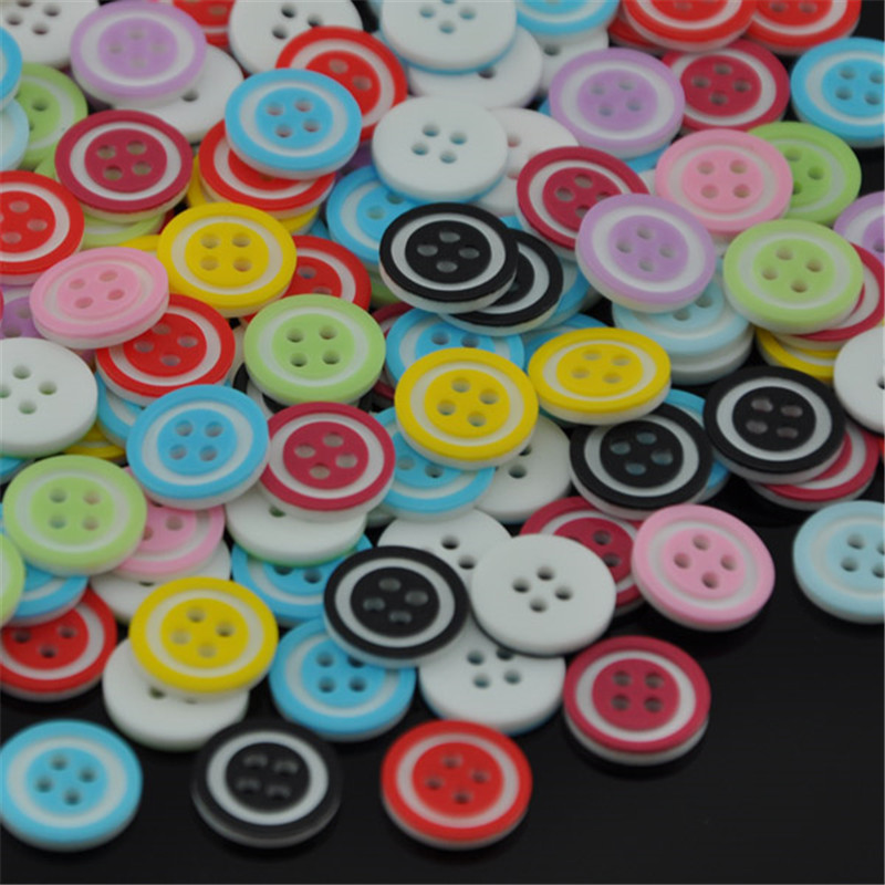 Button Hole Cutter - 50/100 Stück gemischte Harz-Schaftknöpfe mit 4