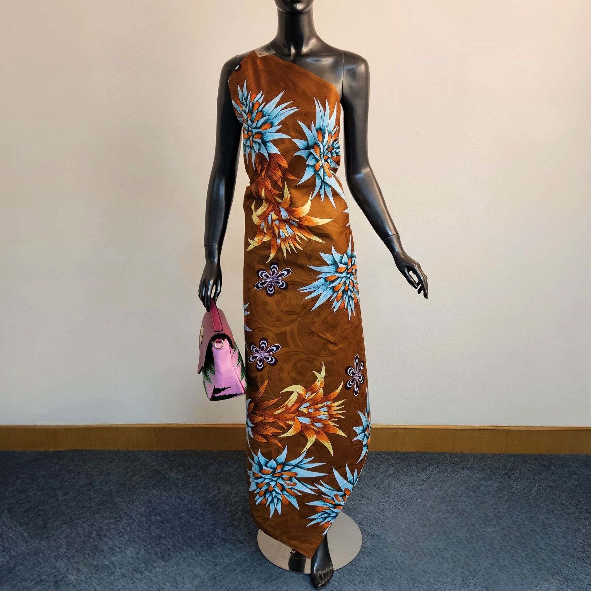 Brauner Baumwoll-afrikanischer – Sewing Batik Bewertung und Preis