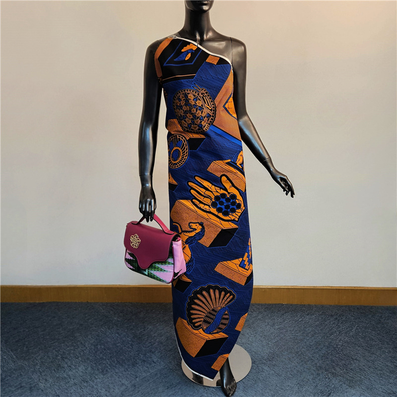 Abstrakt bedruckter blauer Bau – Sewing Batik Bewertung und Preis