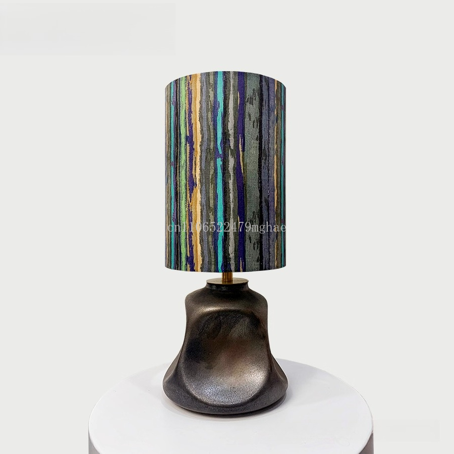 Tischlampe aus vergoldetem Lib – Century Textile & Sewing Supply Avenue C North Saskatoon Sk Bewertung und Preis